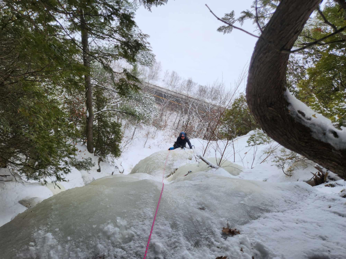 Escalade sur glace multi-longueurs